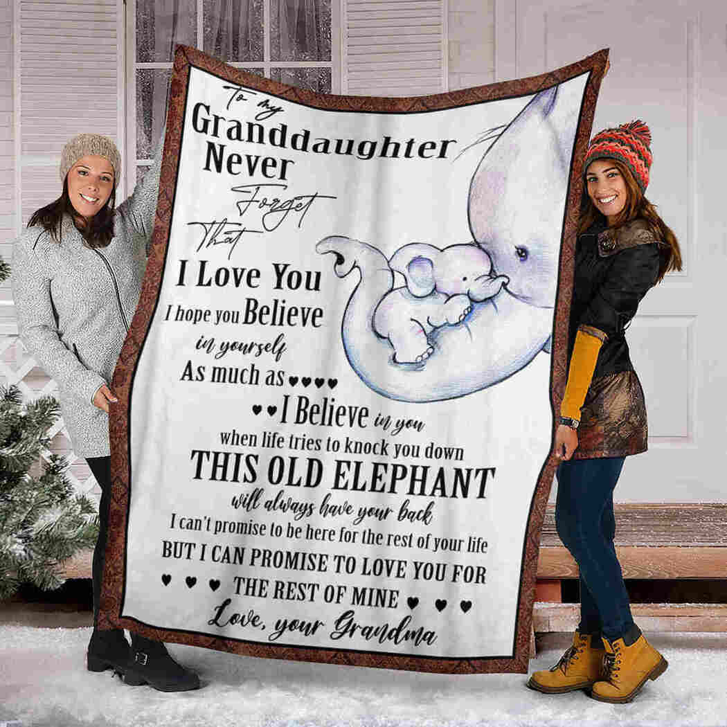 To My Granddaughter - Cute Elephants - I Believe In You Blanket