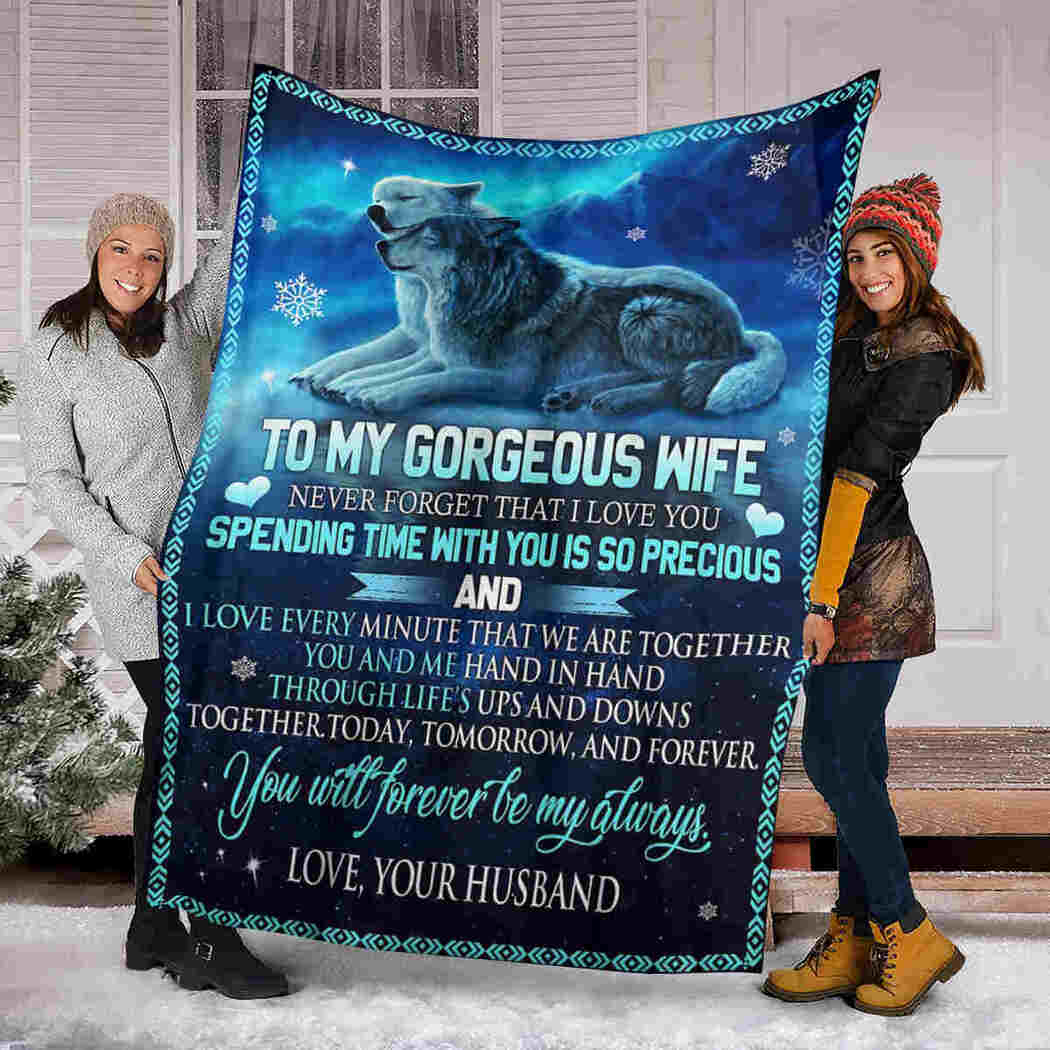 To My Gorgeous Wife Blanket - Wolf Couple - You And Me Hand In Hand Blanket